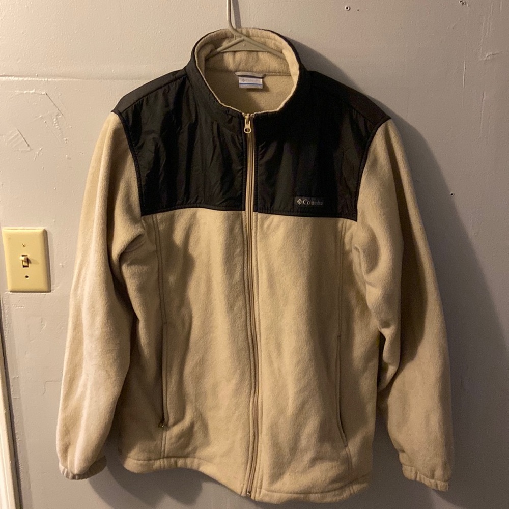 Columbia zip up fleece outer layer